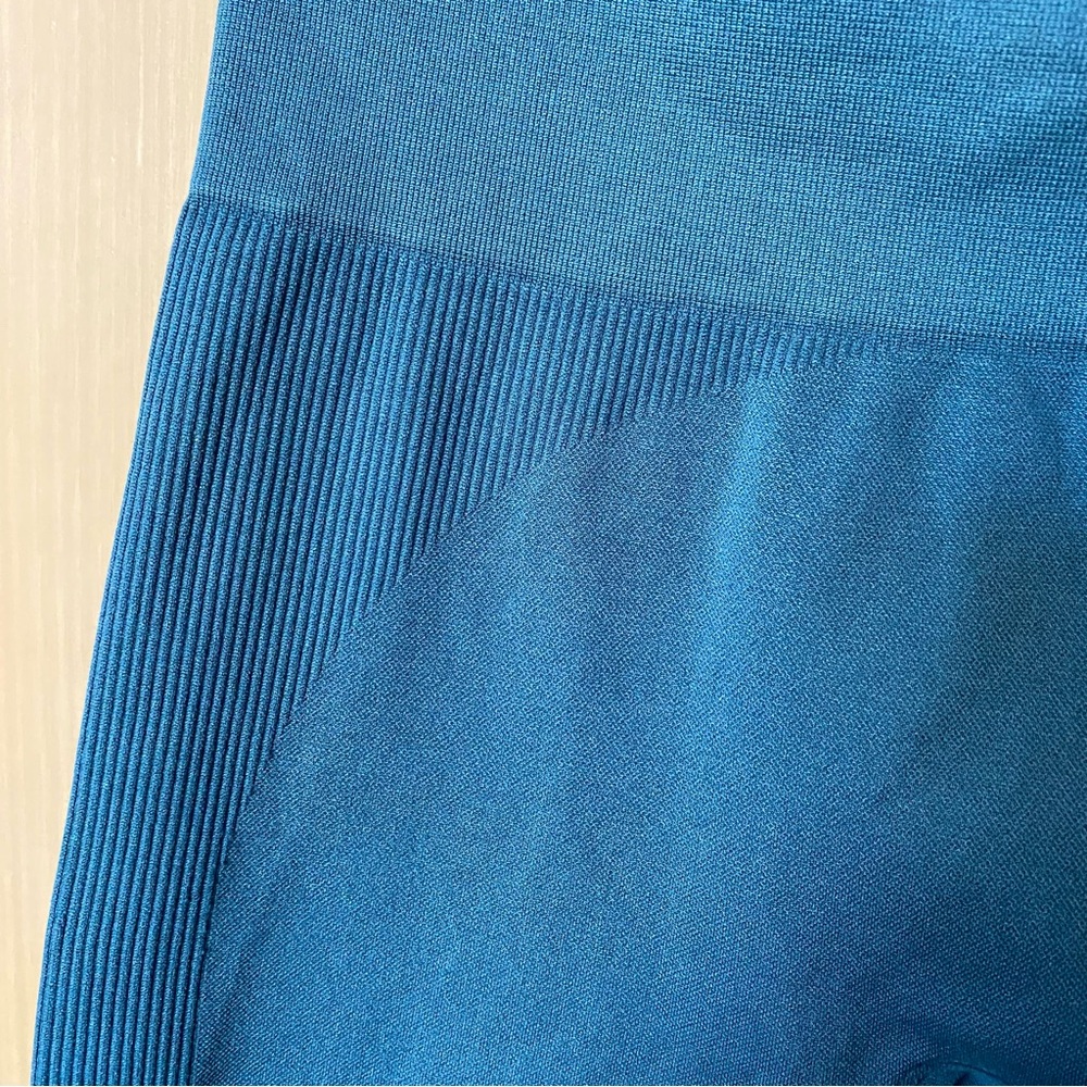 Set active sculptflex ribbed V bra and seamless leggings SET turquoise blue - Picture 8 of 10
